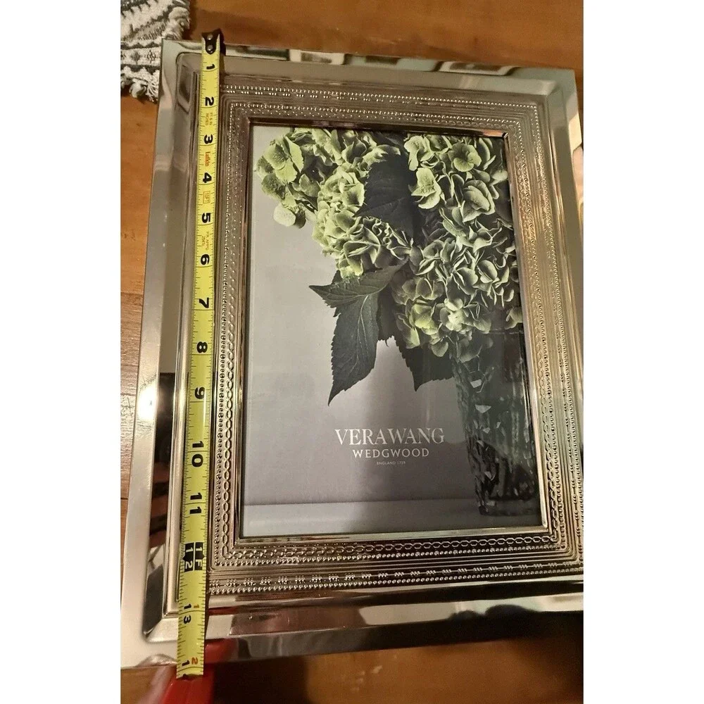 Vera Wang Wedgwood With Love 8x10 Silver Plated Photo Picture Frame Interlocking